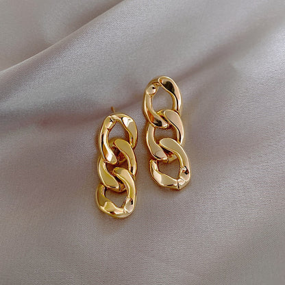 Pendientes de Cadena en Oro y Plata