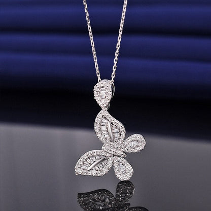 Collar Mariposas de Lujo con Circonitas Brillantes