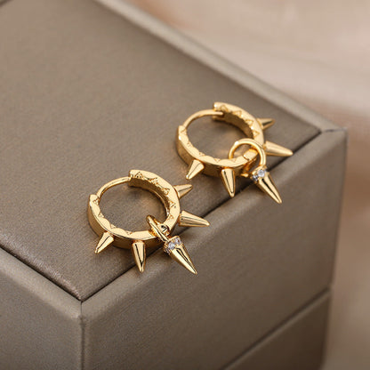 Aretes Minimalistas de Puntas en Oro