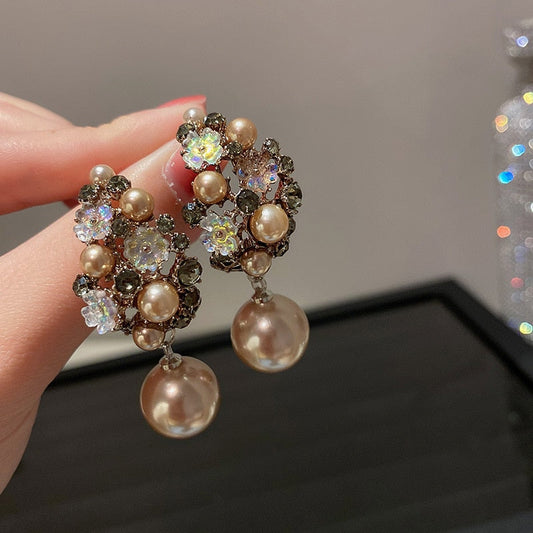 Aretes de Flores con Perlas Bronzeadas