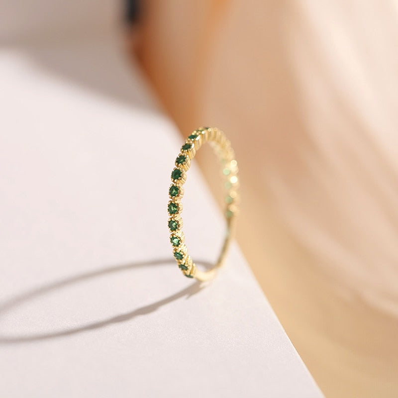 Aniilo de Esmeraldas en Oro