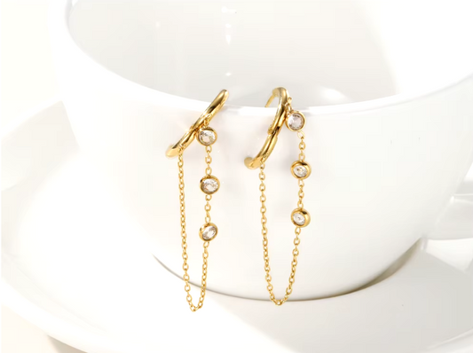 Aretas de Caida Elegante en Oro