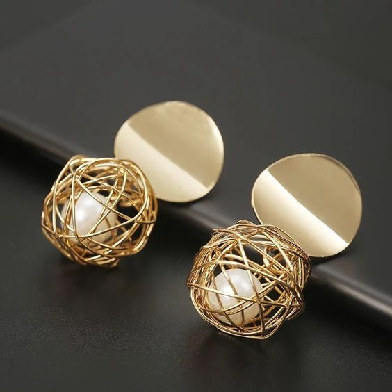 Aretes Esfera de Hilo Dorado Vintage