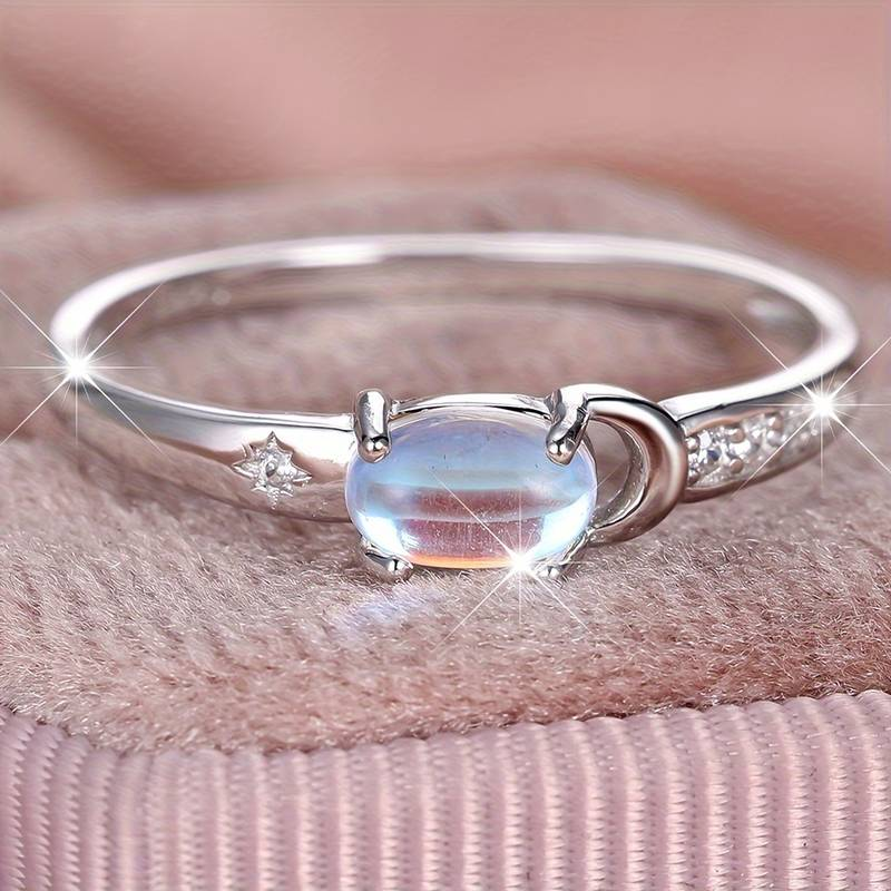 Anillo de Cristal Lunar en Plata Brillante Vintage