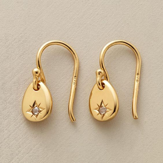 Aretes Gota Dorada con Estrella Vintage